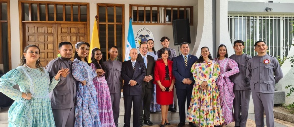 Embajada de Colombia en Honduras conmemoró el 213° Aniversario de nuestra independencia nacional