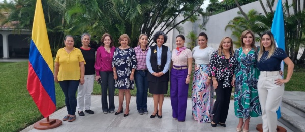 Embajadora Luz Marina Rivera Rojas impulsa la interacción entre mujeres colombianas emprendedoras en Honduras
