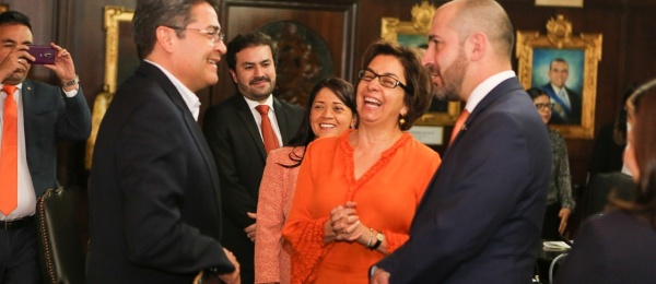 Con éxito culminó la visita de trabajo a Tegucigalpa del Consejero Presidencial para Asuntos Económicos y Estratégicos de Colombia