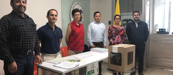El Consulado de Colombia en Tegucigalpa culminó con éxito el proceso de votaciones para la Consulta Anticorrupción
