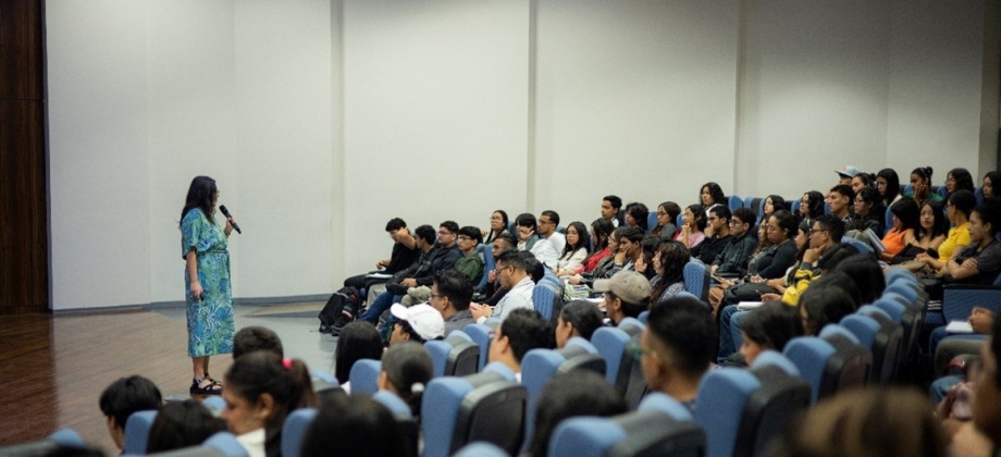 Evento “La literatura puente entre culturas diversas” fue organizado por la Embajada de Colombia, en coordinación con la Universidad Nacional Autónoma de Honduras