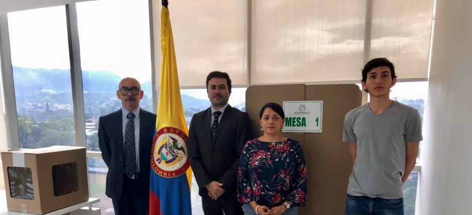 Las mesas de votación para la Consulta Popular Anticorrupción abrieron con normalidad en Tegucigalpa, Honduras