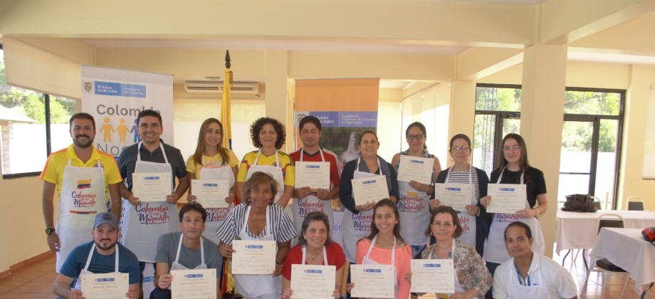 En la sede del Consulado de Colombia en Tegucigalpa se realizó el Taller de Cocina: Tradiciones Navideñas Colombia