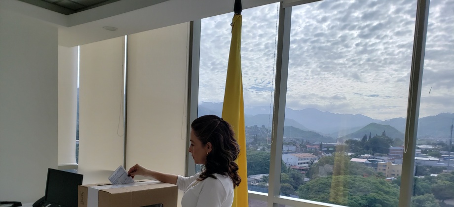 Inició la jornada electoral presidencial 2018 para la segunda vuelta en Consulado de Colombia en Tegucigalpa