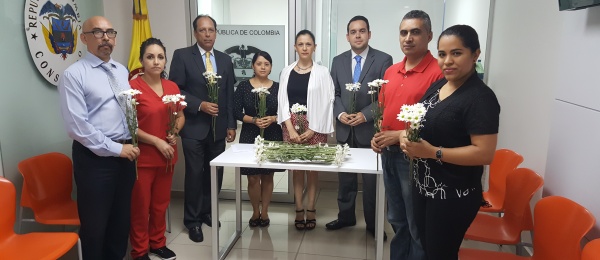 El Consulado en Tegucigalpa conmemoró el Día Nacional de la Memoria y Solidaridad con las Víctimas del Conflicto Armado